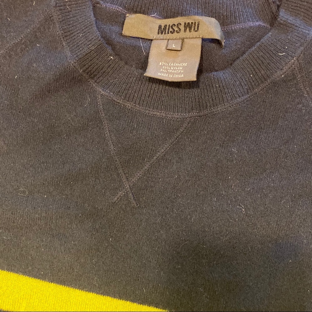 Women’s Miss Wu cashmere crew sweater - Picture 4 of 5